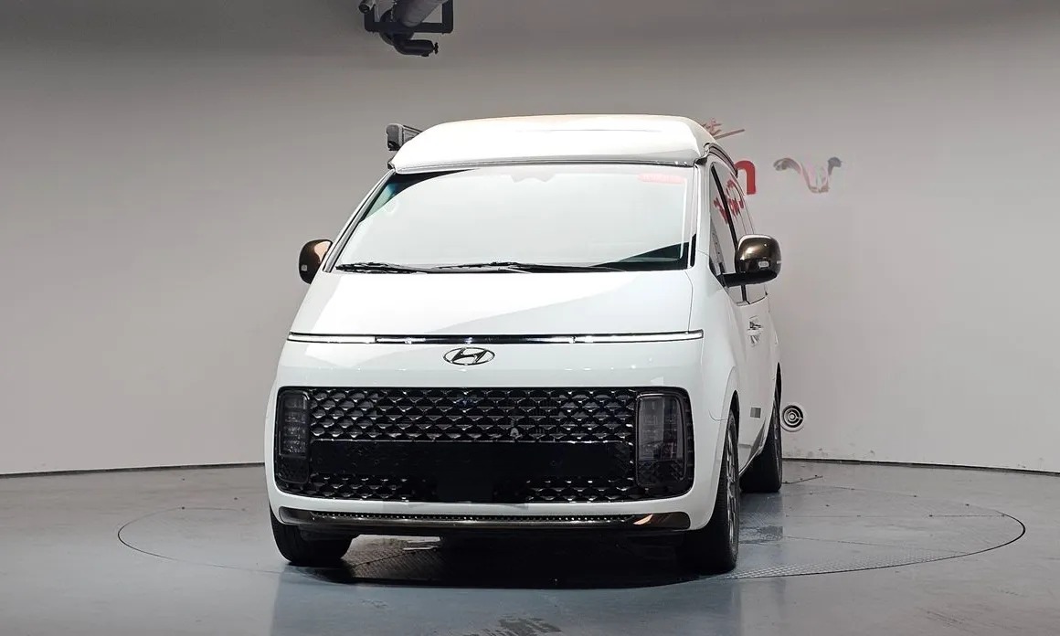 Hyundai Staria 3