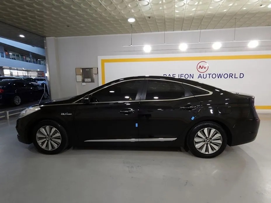 Hyundai Grandeur 19