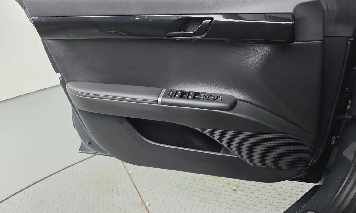 Hyundai Grandeur 24