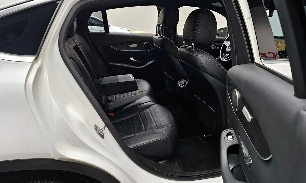 Mercedes-Benz GLC-Class 12