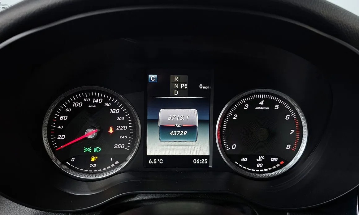 Mercedes-Benz GLC-Class 8