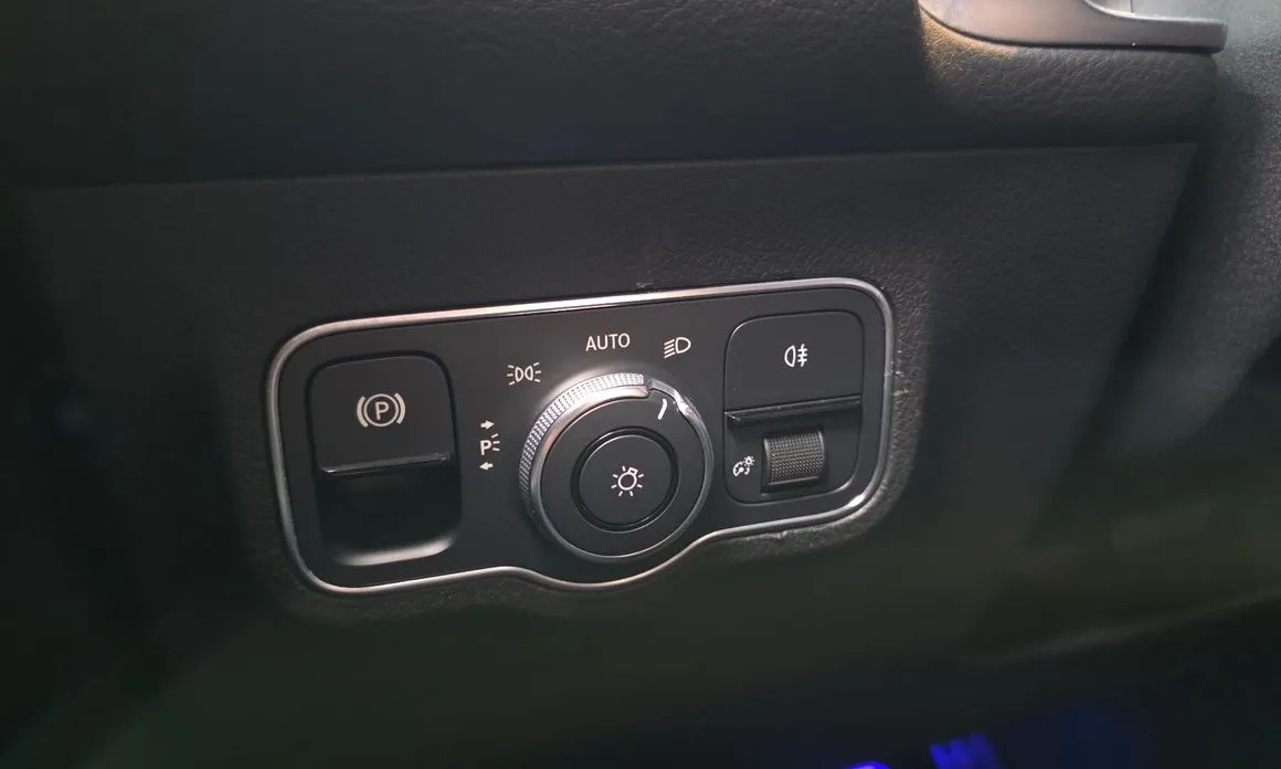 Mercedes-Benz GLB-Class 17