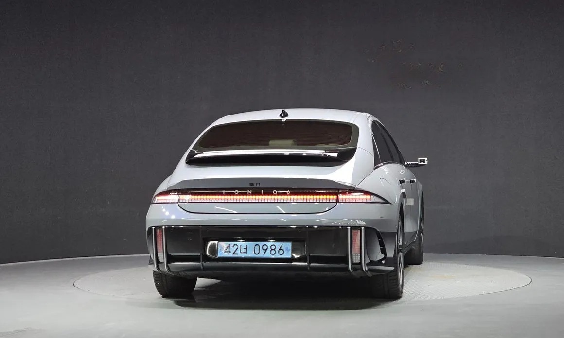 Hyundai Ioniq6 4