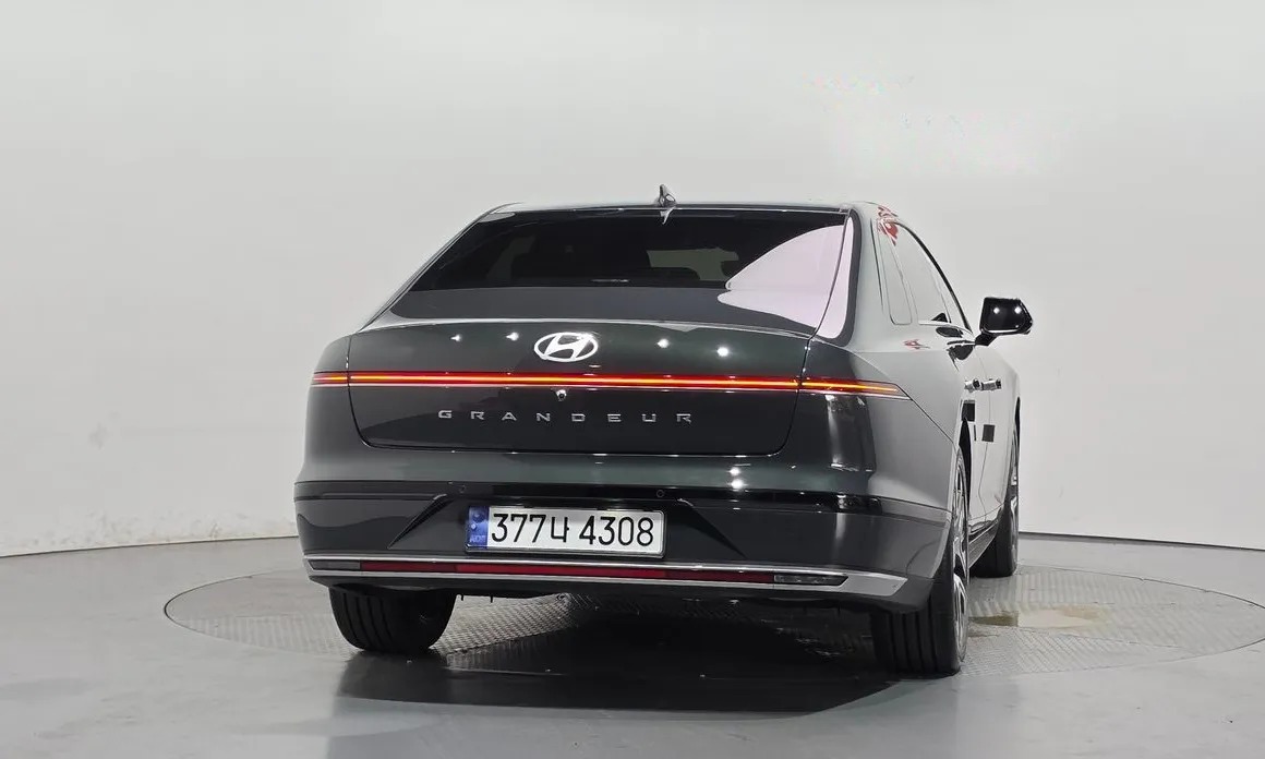 Hyundai Grandeur 4