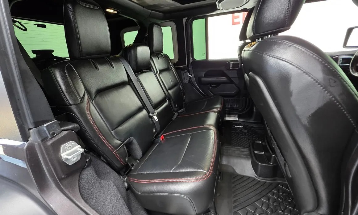 Jeep Wrangler 18