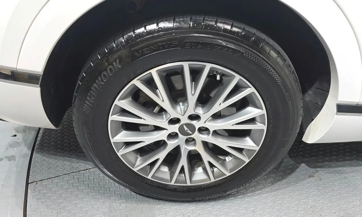 Genesis GV80 5