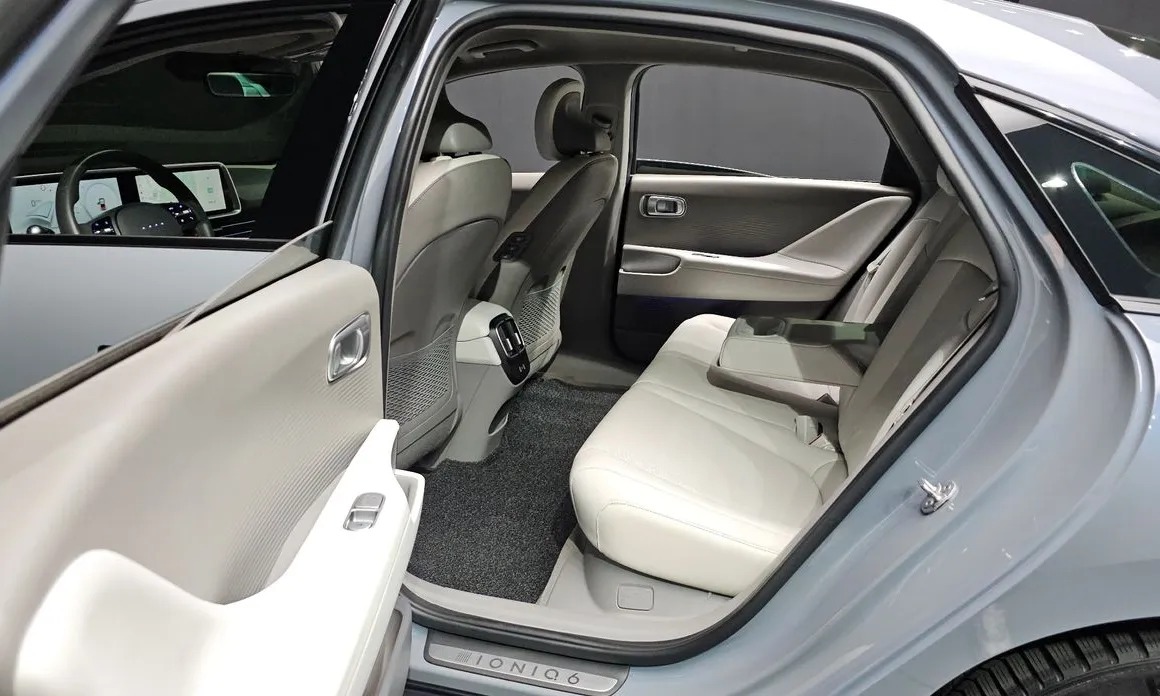Hyundai Ioniq6 19