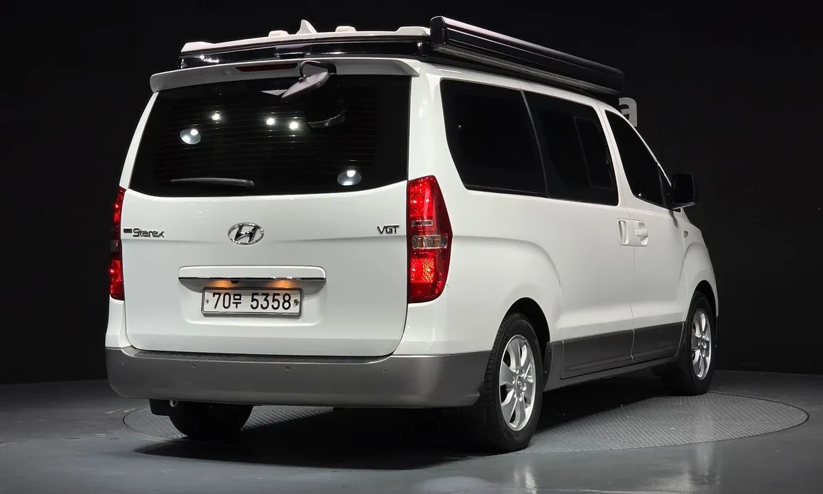 Hyundai Starex 2