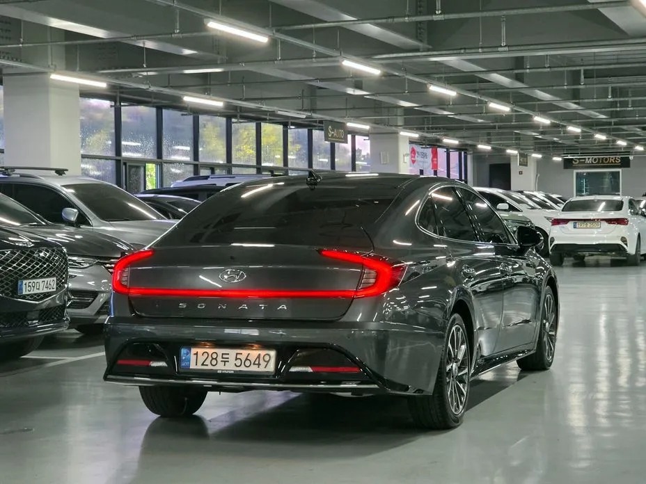 Hyundai Sonata 6