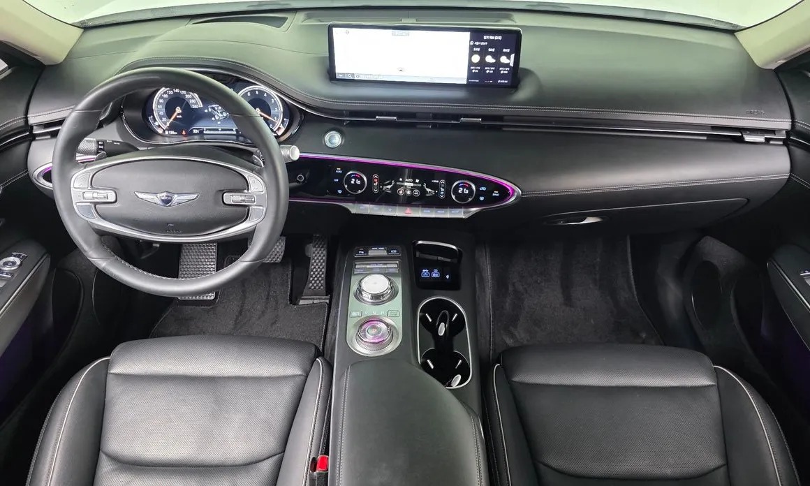 Genesis GV70 7