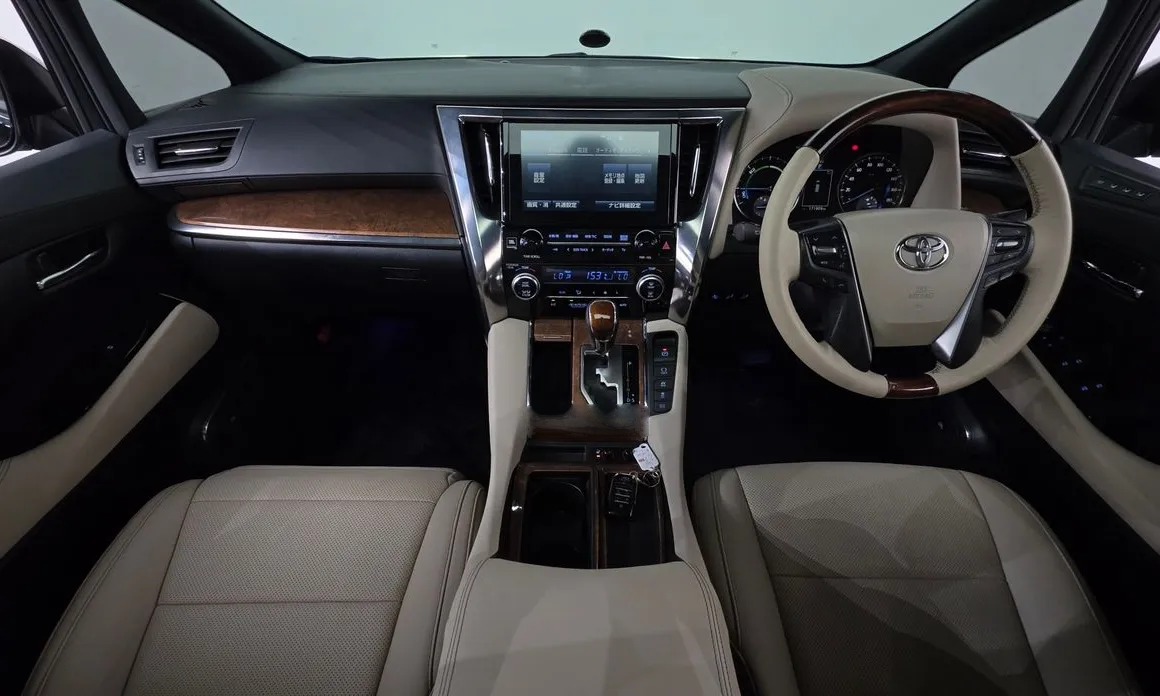 Toyota Alphard 7