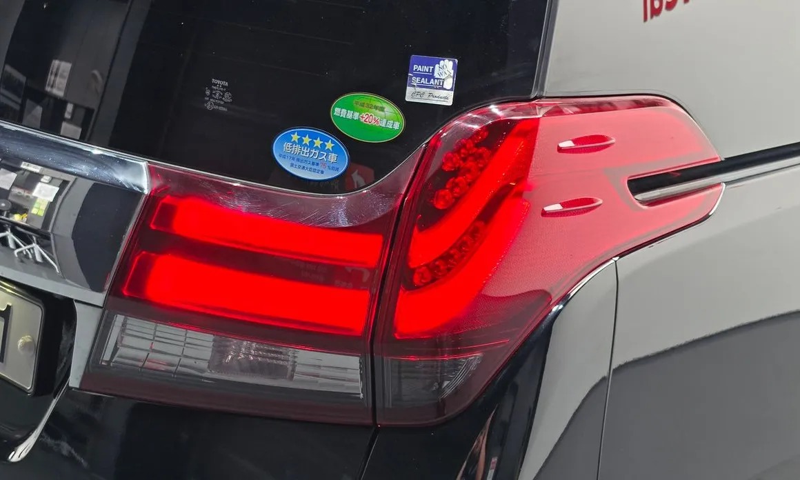 Toyota Alphard 23